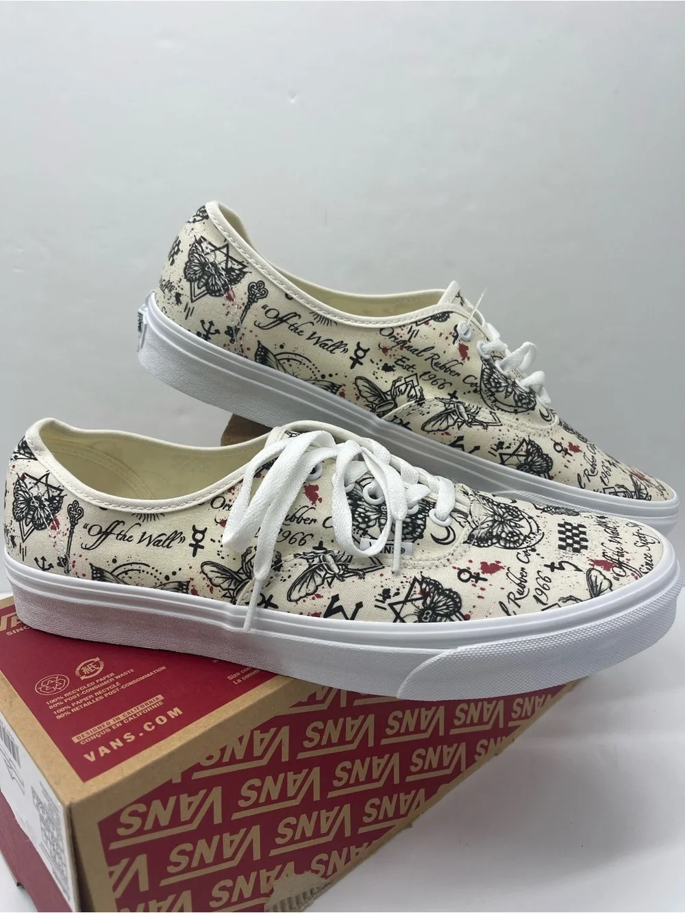 Vans Men’s Autentic Butterfly Journal Marshmallow
VN0A5KS9KIG Sneakers
Tattoo - Picture 7 of 16